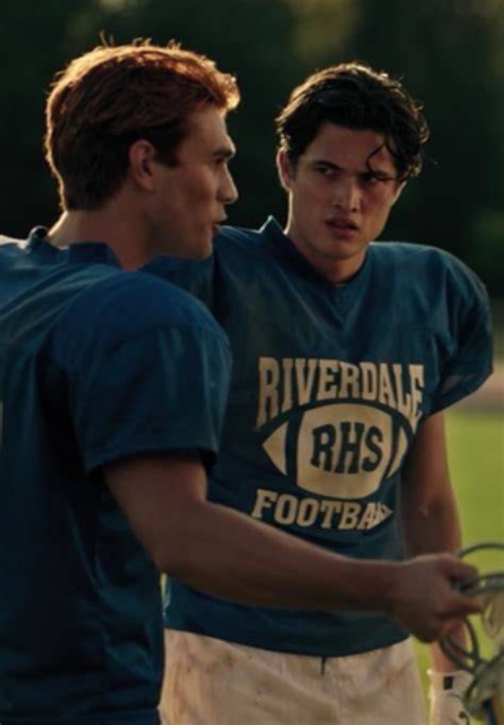 What happened Riverdale Season 4 Episode 1?